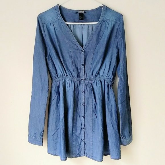 H&M Tops - H&M Maternity Chambray Top